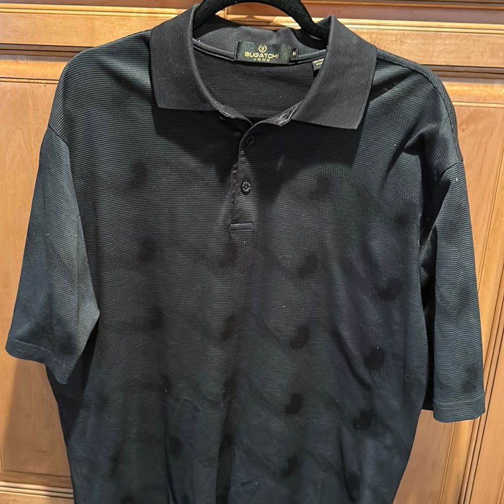 Bugatchi Egyptian Cotton size M. NWOT.  Failed gift for my husband.